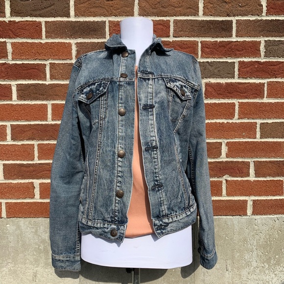 adam levine jean jacket